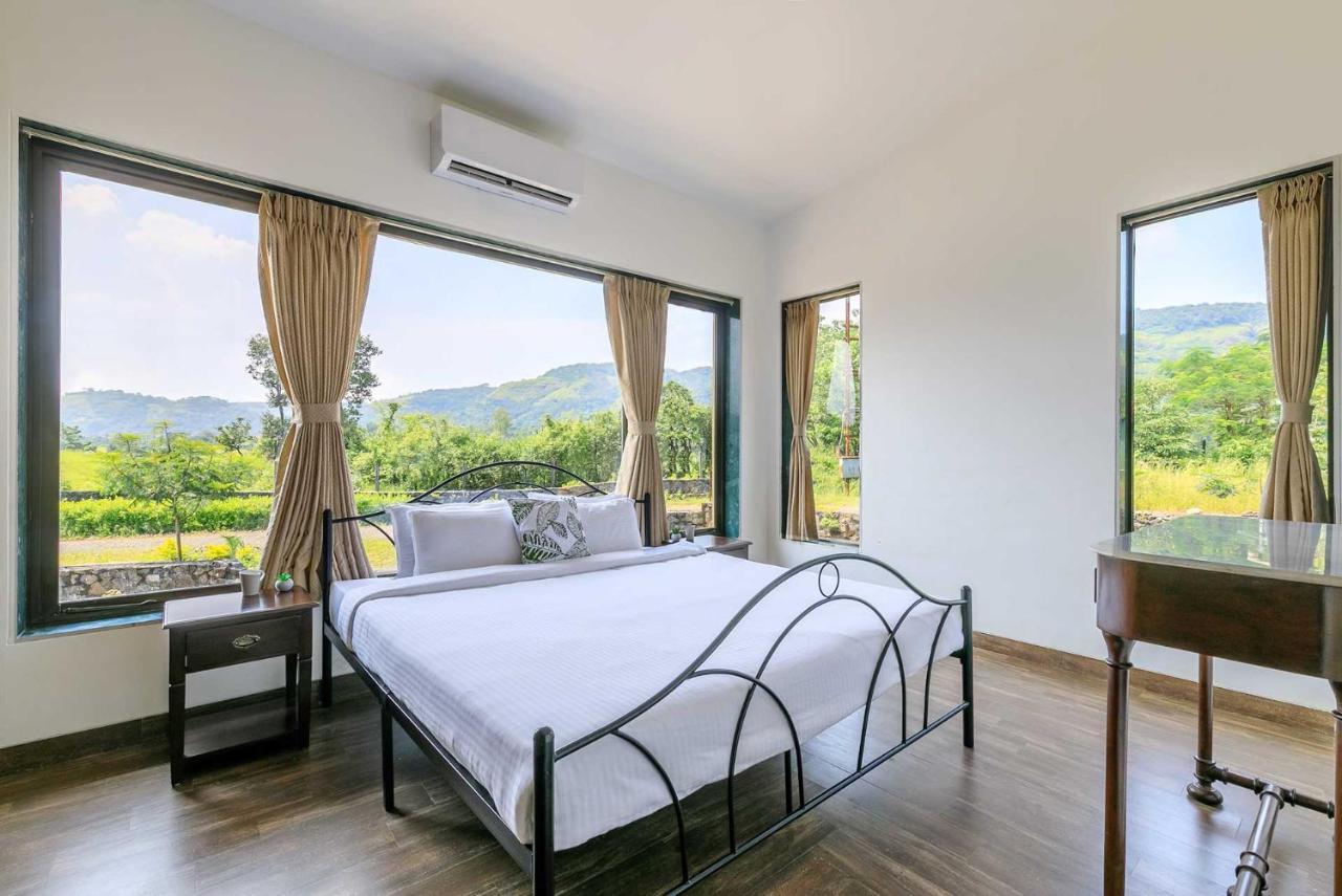 Stayvista'S Shivom Villa 2 - A Serene Escape With Views Of The Valley And Lake Lonavala Exterior photo